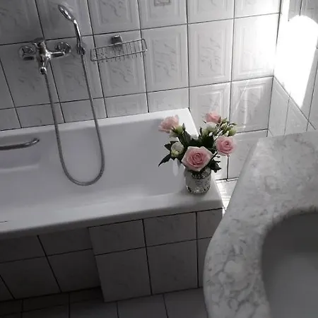 Apartment Flower Nina